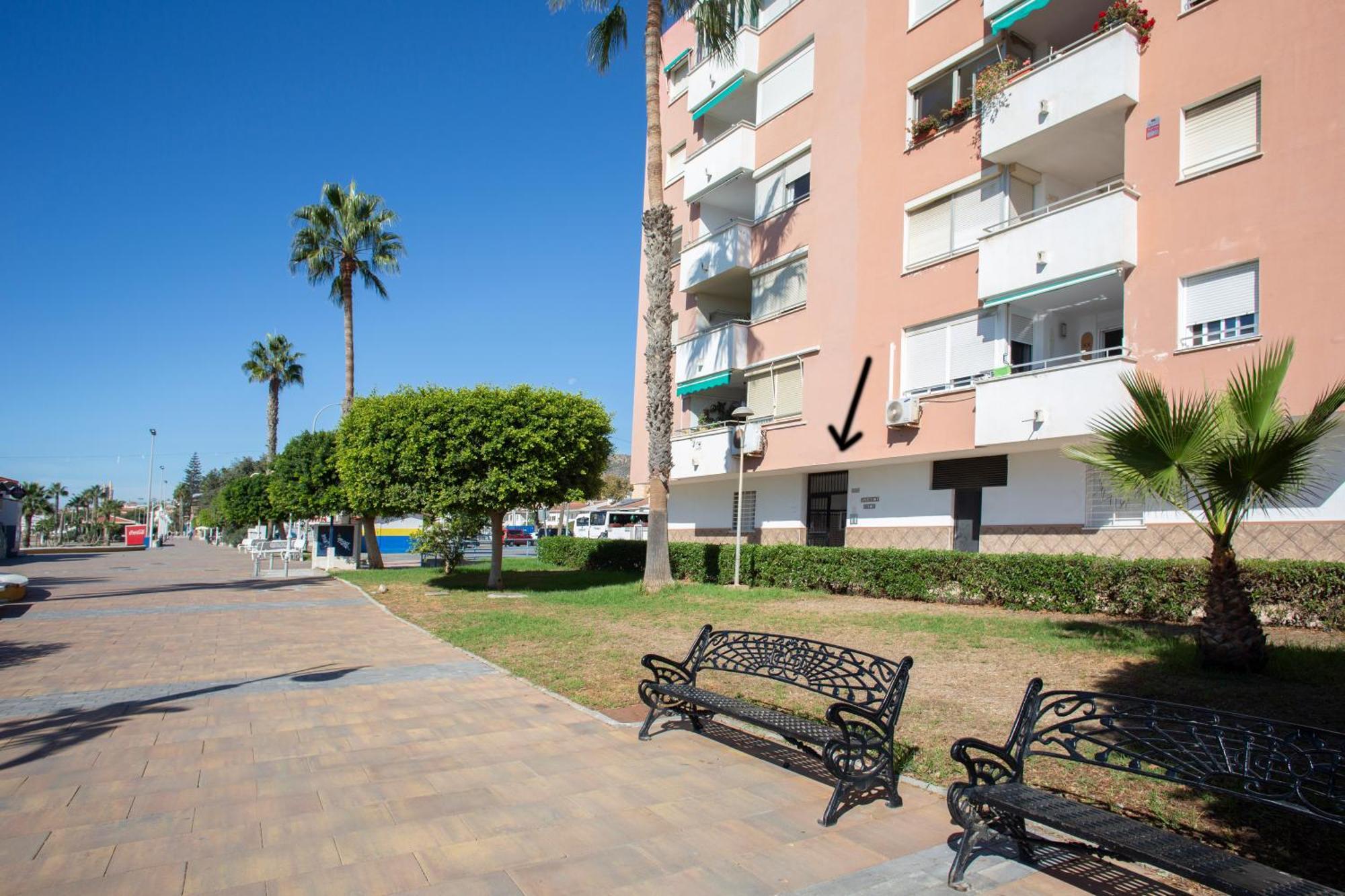 Bajo En Primera Linea - Cala Del Moral, Urbanizacion Calaflores La Cala Del Moral Kültér fotó