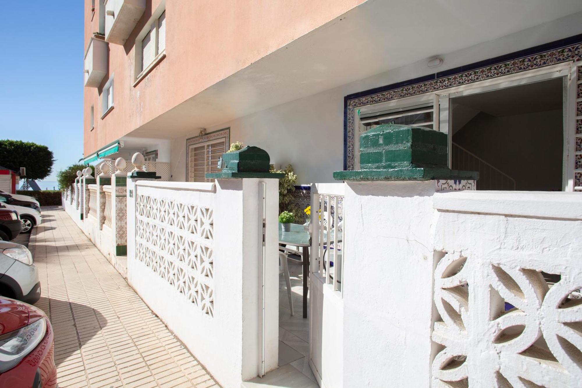 Bajo En Primera Linea - Cala Del Moral, Urbanizacion Calaflores La Cala Del Moral Kültér fotó