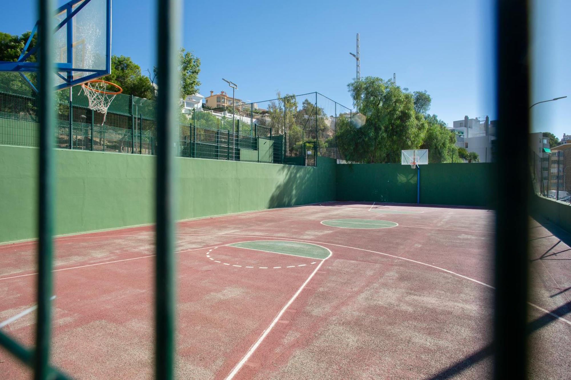 Bajo En Primera Linea - Cala Del Moral, Urbanizacion Calaflores La Cala Del Moral Kültér fotó